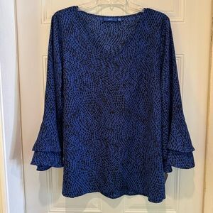 NEW Apt. 9 elegant, tiered ruffled sleeve top. Royal blue & black animal print.